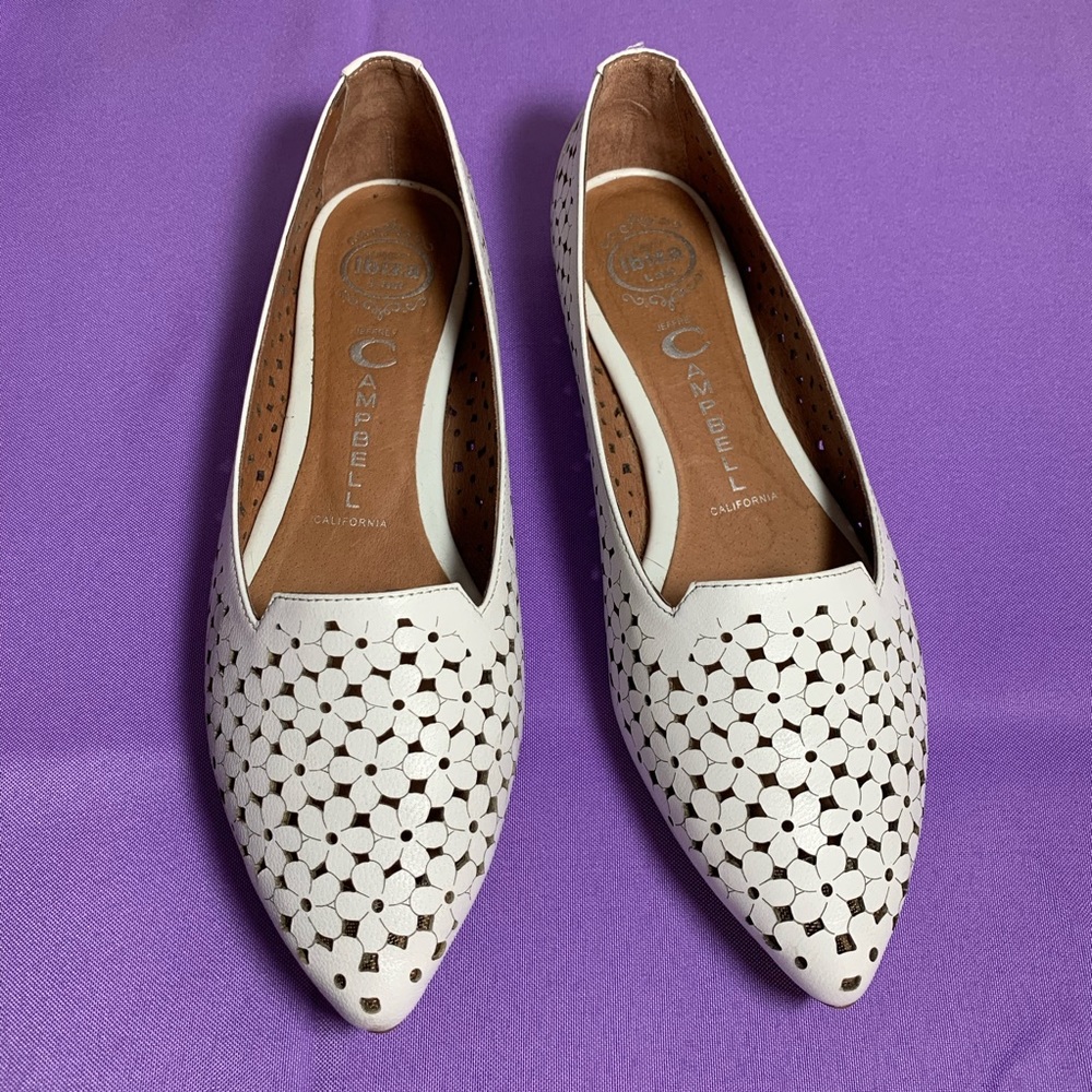 Jeffrey Campbell White Pointed Toe White Flats 8.5